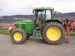 JOHN DEERE