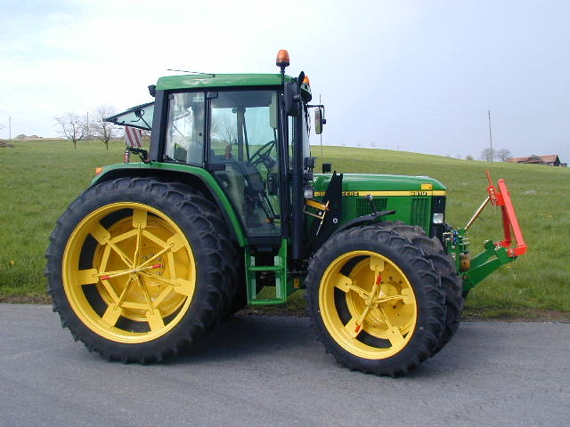 JOHN DEERE