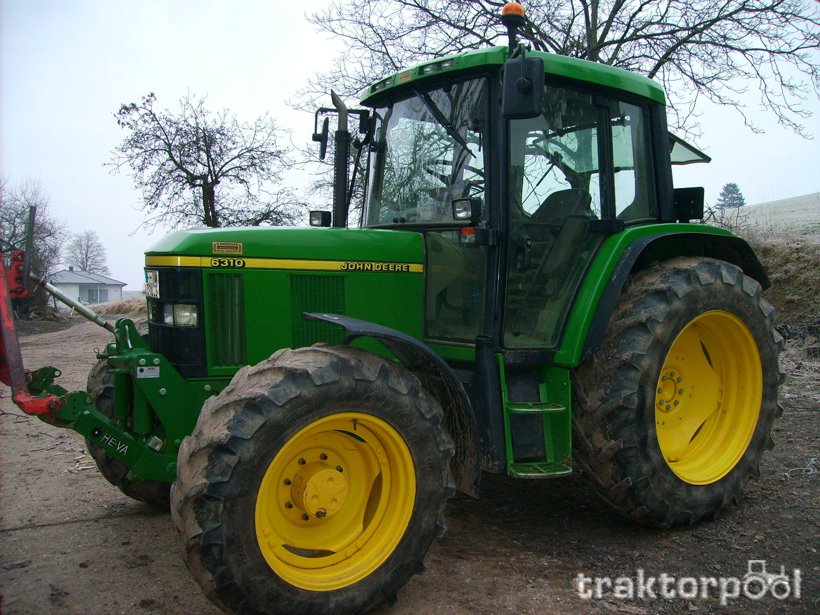 JOHN DEERE
