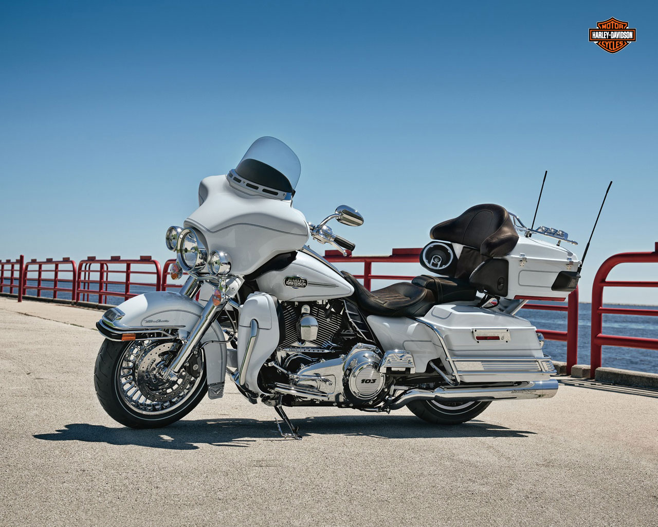 HARLEY DAVIDSON